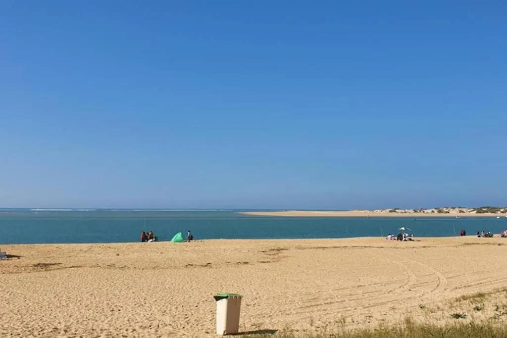 Amplio Apart Con Todas Las Comodidades Para Unas Vacaciones Perfectas Chiclana de la Frontera 0*,  İspanya